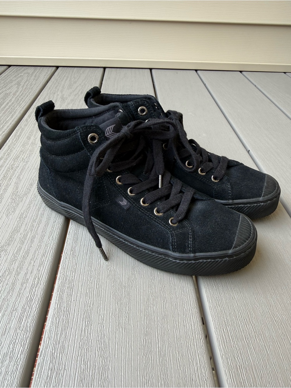 NWOT Cariuma OCA High Black Suede Sneakers Men’s 8